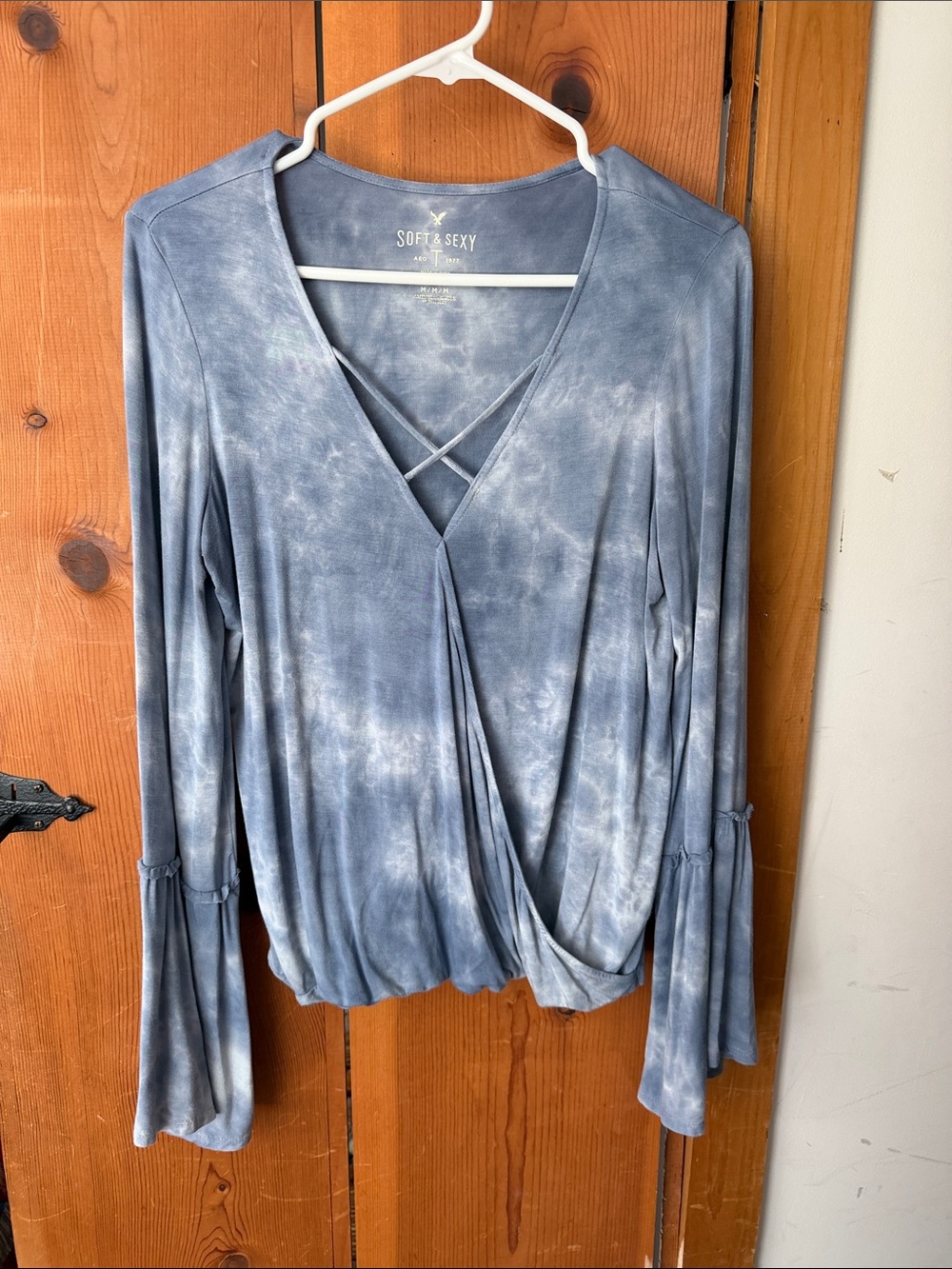 American Eagle Outfitters Blue Tie-Dye Wrap shirt! SO SOFT!! Bell sleeves